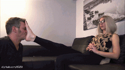 Raquel I Want To Destroy Your Ugly Face Inhuman Face Kicking And Face Stomping Non Stop Insane Clip!