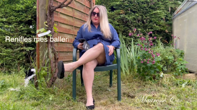 Sniff My Ballet Flats/Renifles Mes Ballerines!