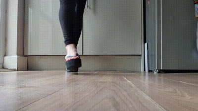 Black Flipflop Wedge