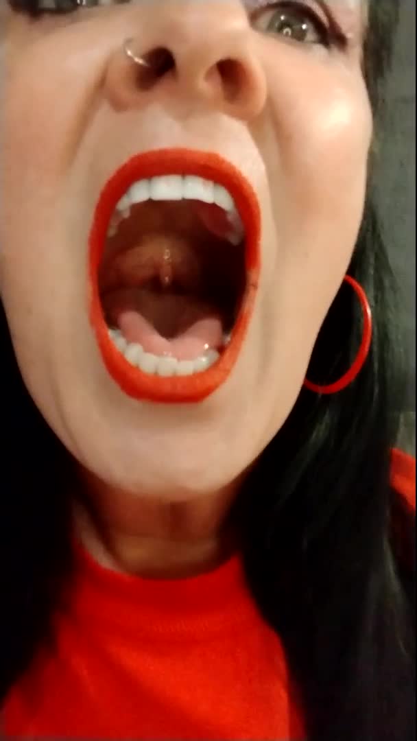 Red Lipstick Big Wide Open Mouth Tour