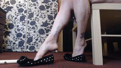 Black Bow To Rivet Ballet Flats