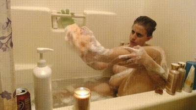 Full Body Sudsy Bubble Bath Hair Washing Grapes N Candles