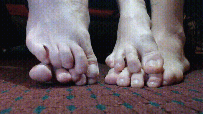 20 Toes Curling Wiggling Playtime