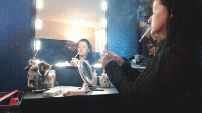 Dangling Long Virginia Slims 120 Cigarette