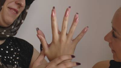 Big Hands Comparing 1