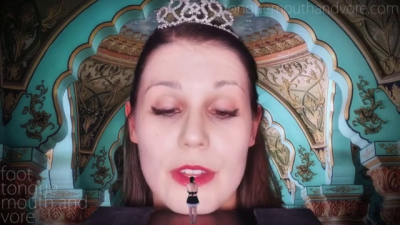The Princess & The Tiny Servant Girl (Ff Vore Sfx-Third & First Person Perspectives)