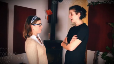 Streberinnen Schmecken Einfach Am Besten-Nerd Girls Taste The Best (Ff Same Size Vore Auf Deutsch)