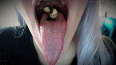 Giantess Surprises Two Kissing Lesbians And Eats One Up In Front Of Her Girlfriend Before Gobbling Her Down Too (Sfx Ff Vore)