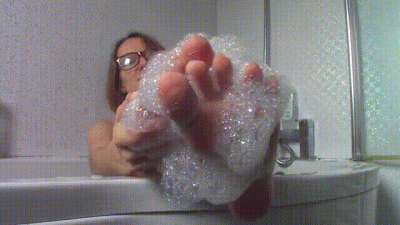 Wrinkly Bath Soles: Soap Them Up