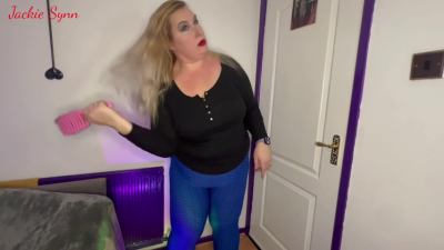 Jackie Synn - She Needs The Toilet! - iWantClips