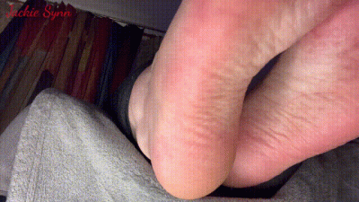 Big Feet Wiggly Toes Ignore