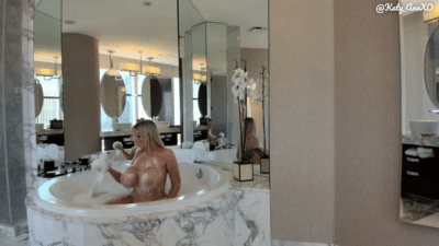 Sexy Sudsy Nude Bubble Bath