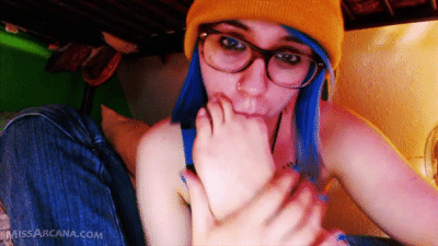 Tumblr Era In Blue Jeans With Spitty Foot Worship