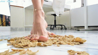 Annette Fast And Slow Cereal Squeeze!