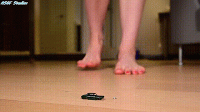 Miss Amazon Stumbles Across Stranded Motorist