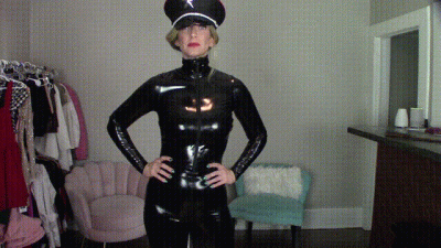 Super Villain Gwen Punishes The Henchman