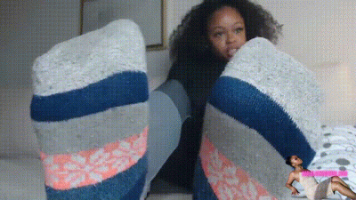 Cam Show: Online Beta Worships Soles
