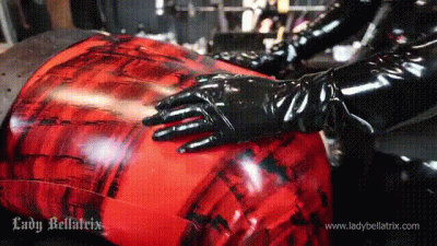 Rubber Slut Gets Fucked