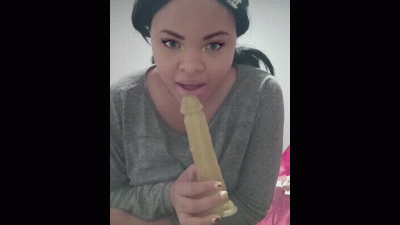 Sucking My Yellow Didlo For You