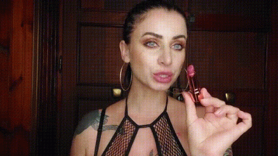 100 Layers Of Dark Lipstick