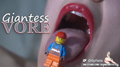 20220927 German Vore Giantess Close Up