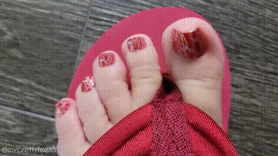 Red Toe Wiggle