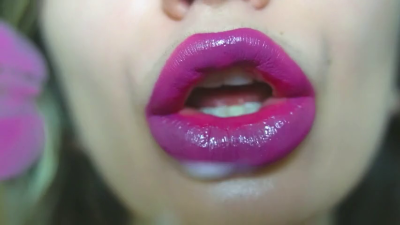 Shiny Plump Purple Kiss