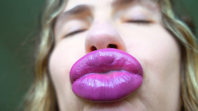 Pucker Lips Custom