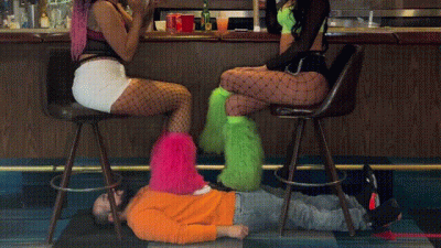 Rave At Bar Ballbusters