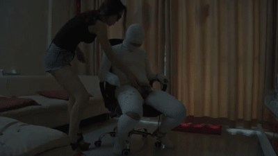 Chinese Femdom Step-Mummy The Slave