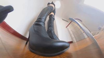 VR360 Amy's Long Boots Rule