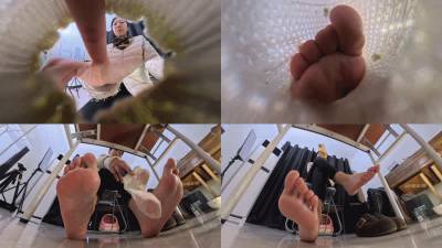 The Dwarf Hidden In The Sock- Giant's Office Teaches You 360Vr8K