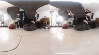 3Dvr 180Cc Yingtao Sneakers Crocs Humiliate Dwarfs