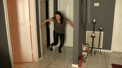 Morgan Del Ray & Allegra Eaten By The Closet Creature