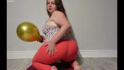 Balloon Sit To Pop In Yoga Pants