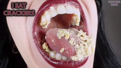I Eat Crackers