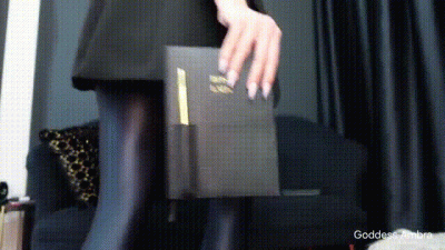 Pantyhose Accountant