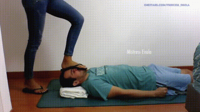 Enola Brutal Face Trampling And Stomping Using Flip Flops And Barefoot Espanol