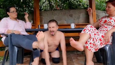 Slave's Tongue Foot Cleaner For My Stepdaughter And My Girlfriend