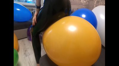 Latex, Boobs And Balloons