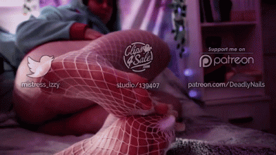 Long Toenails And BBW Ass In Fishnets Tease