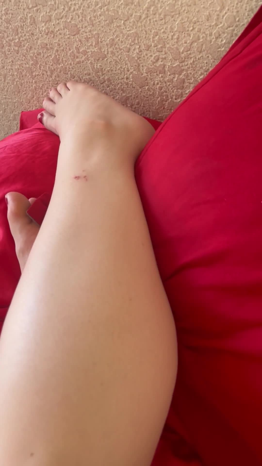 Quiet Power: Greedy Goddess Foot Worship Ignore Fetish