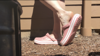 Pink Crocks With Pink Toes Play
