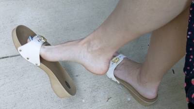 Dr Scholl's Flip-Flop Pay