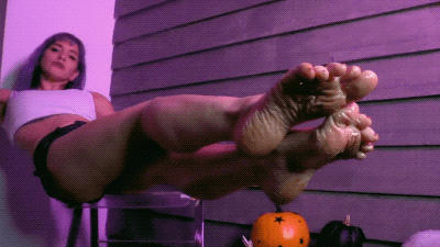 Oily Soles And Straw 1080