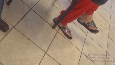 Light Skinned Ebony Candid Feet Play N Pretty Toes