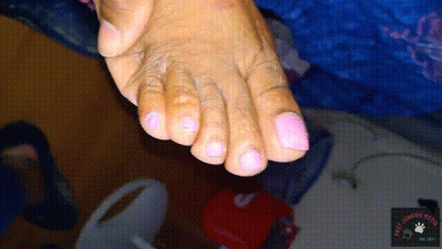 Feet Rubbing Lisa's Afterwork Sweaty N Stinky Soles