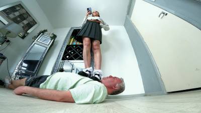 Schoolgirl Trample Floor Cam