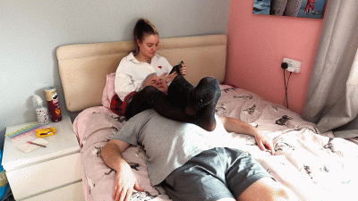 Jennifer's Neck Scissors With Tights