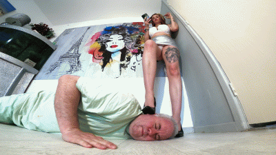 Bra Mini Skirt & Heels Head Trample 2 Floor Cam